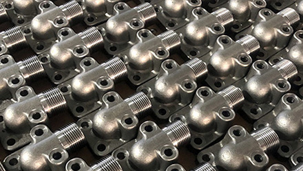 How Custom Hydraulic Fittings Enhance Industrial Equipment Performance